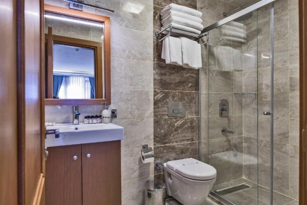 Magnaura House Hotel image 11