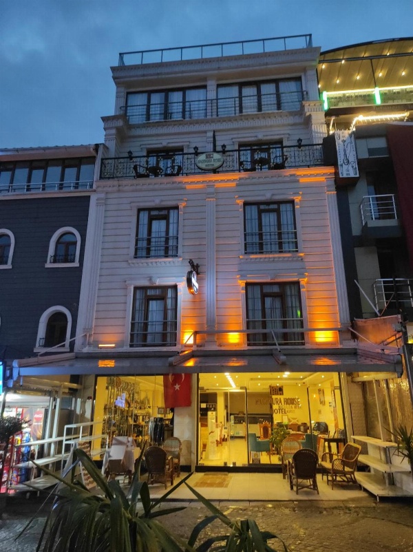 Magnaura House Hotel Main image