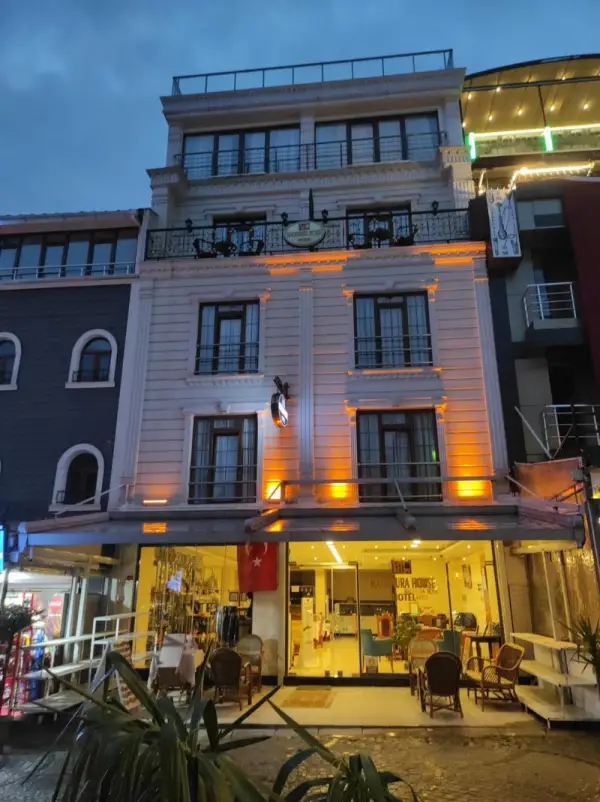 Magnaura House Hotel Main image