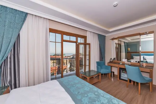 Magnaura House Hotel Main image